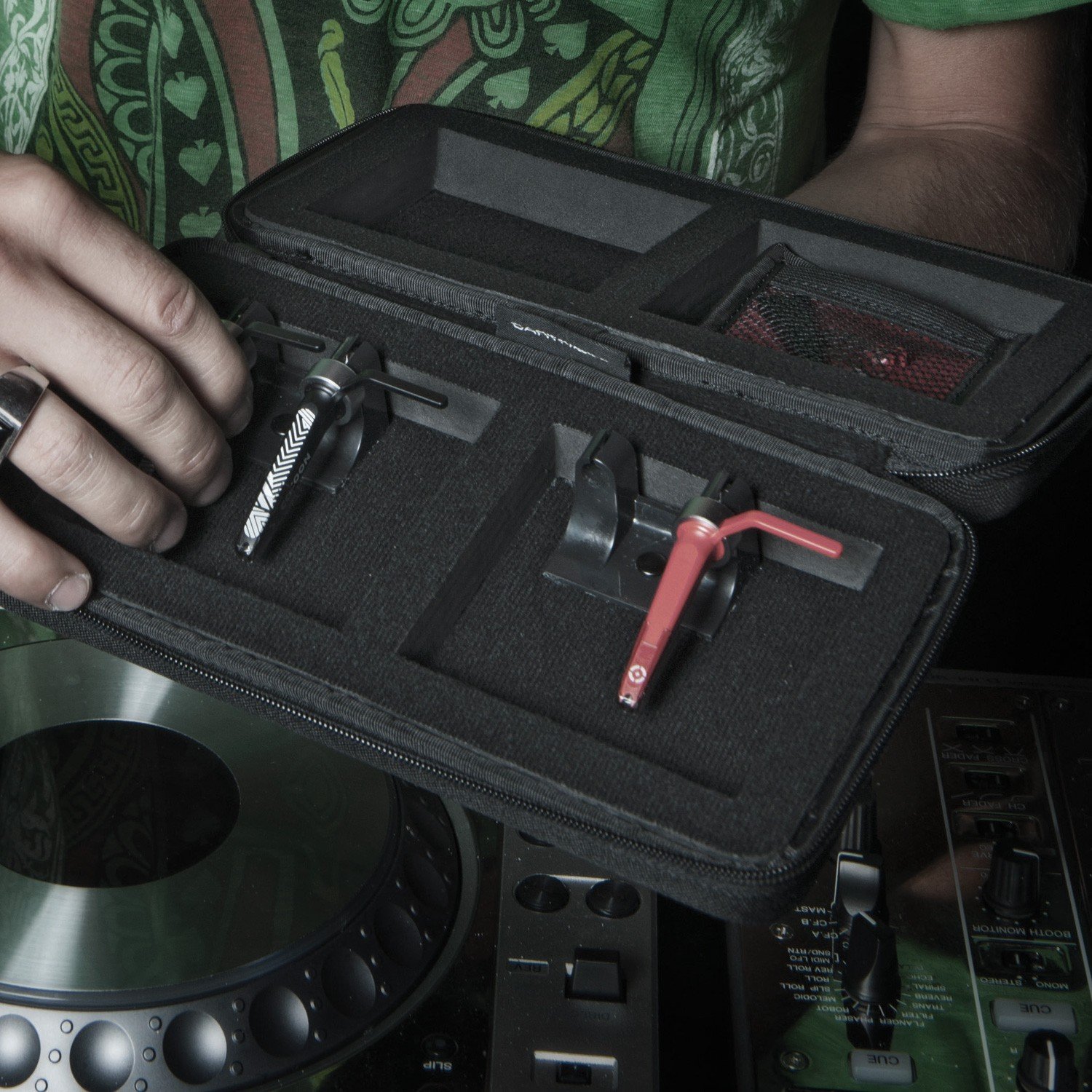 UDG Creator DJ Turntable Cartridge Hard Case - Image 3