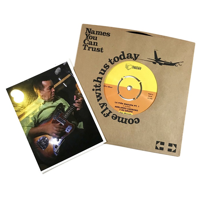 Abelardo Carbono Y Su Grupo Feat. Quantic - La Piña Madura (7") (VG+/M) - Image 8