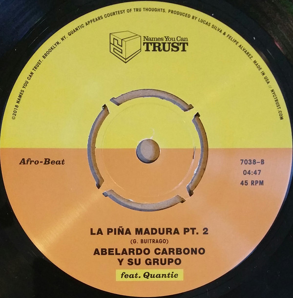 Abelardo Carbono Y Su Grupo Feat. Quantic - La Piña Madura (7") (VG+/M) - Image 2